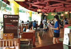 http://images.getcardable.com/sg/images/es/blooies-roadhouse-bar-grill.ashx